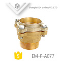 EM-F-A077 Latão mangueira dupla flange tipo encaixe de tubulação de cobre